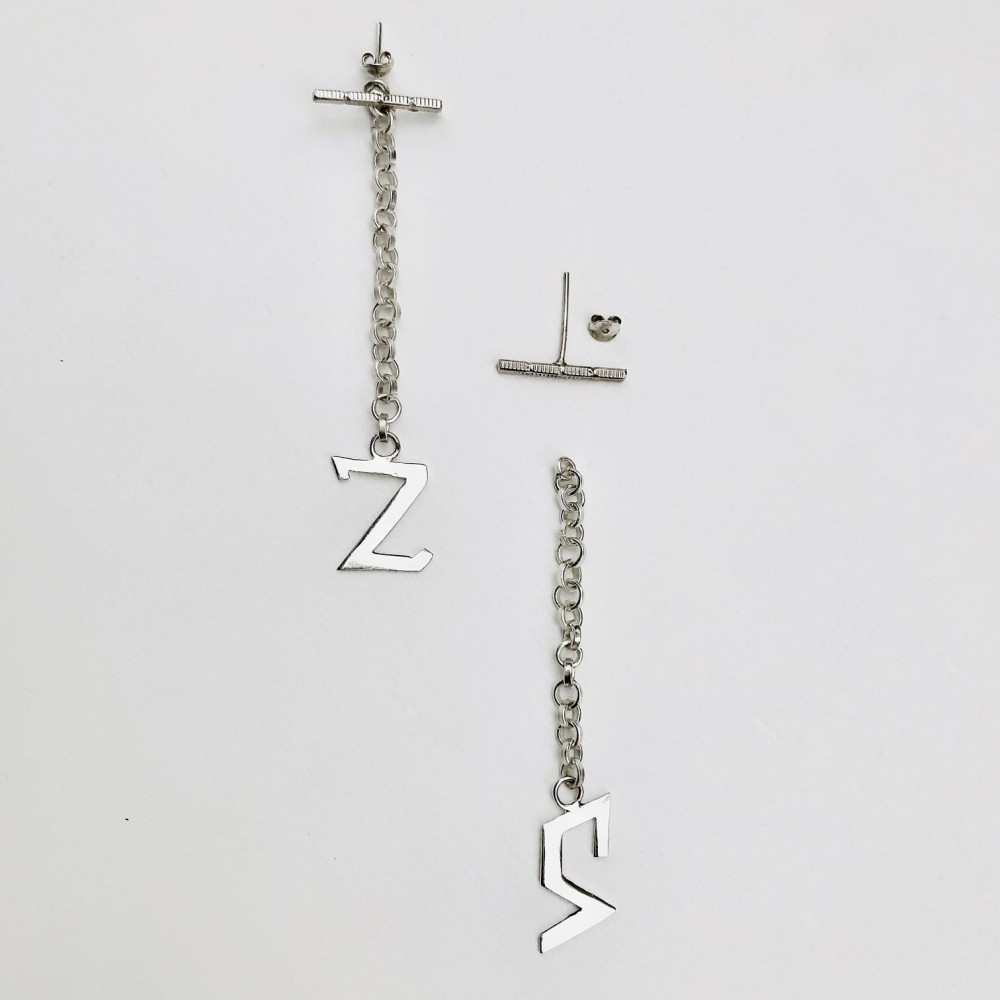 Zincirli Harf Küpeler