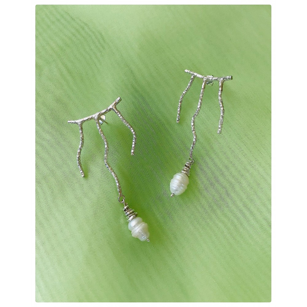 Yansıyan İnciler Küpe